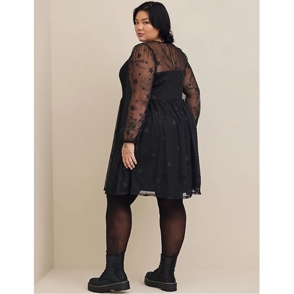 Torrid 4 AT THE KNEE STAR MESH SKATER DRESS - Picture 3 of 12